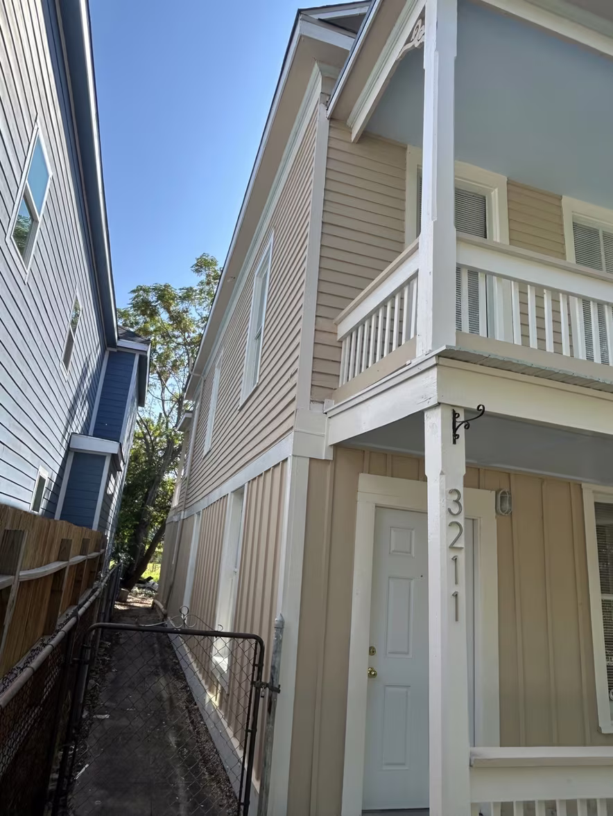 Photo 3 of 3211 Ave N, Galveston, TX