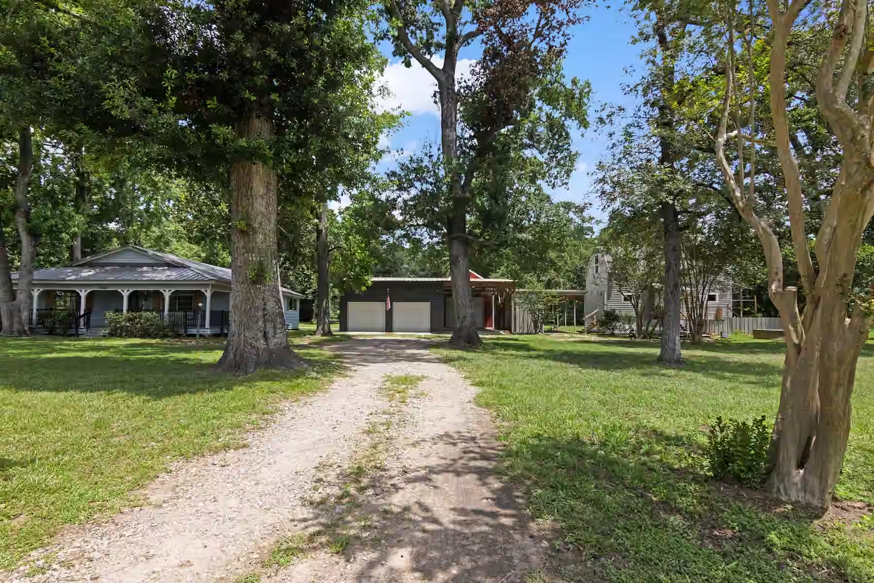 Photo of 11501 Friendship Lane, Conroe, TX 77385