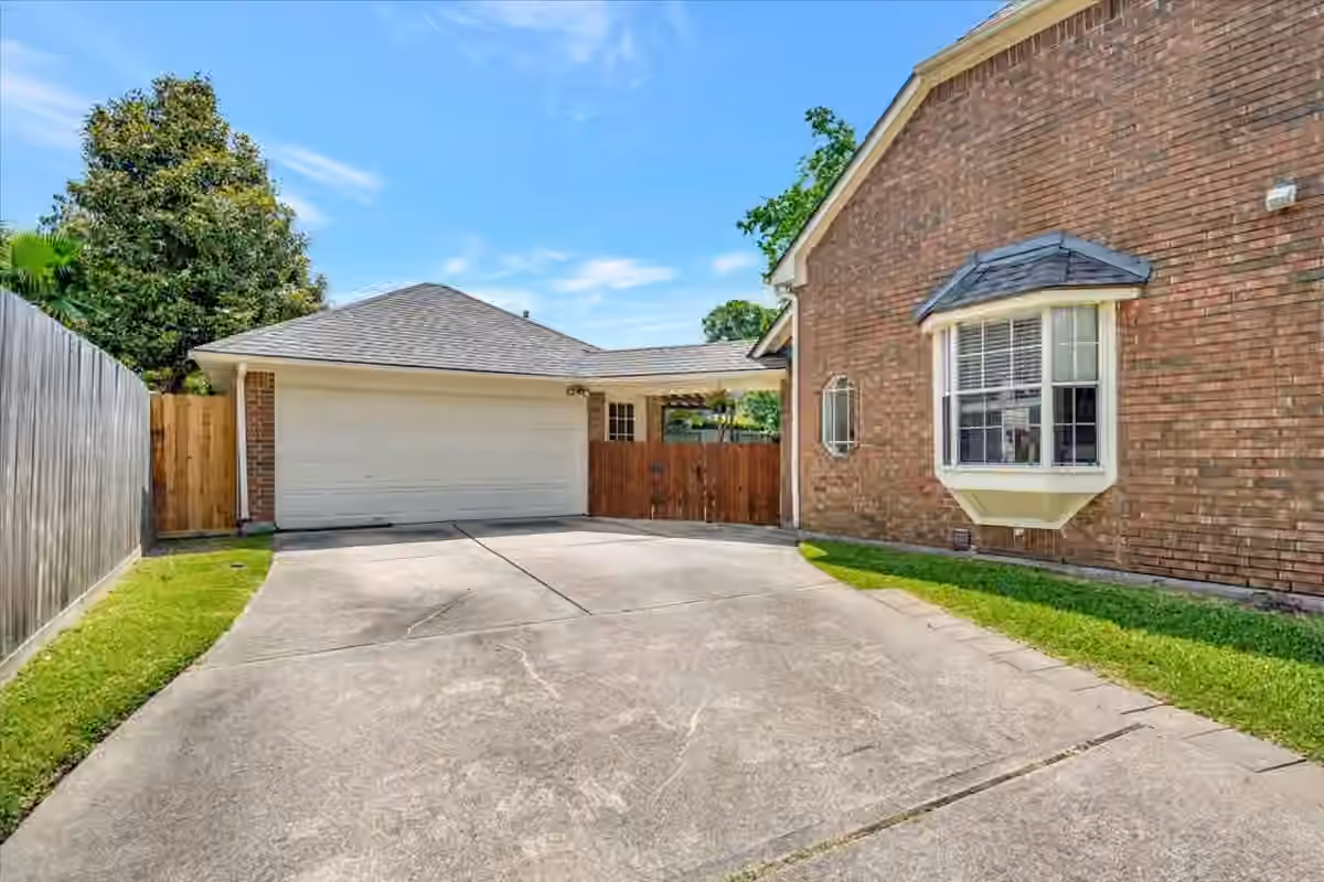 Photo 2 of 11827 Orchard Mountain Drive, Houston, TX