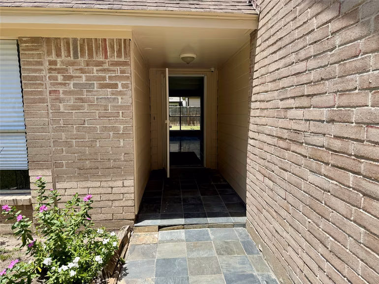 Photo 3 of 16610 Park Scot Drive, Houston, TX