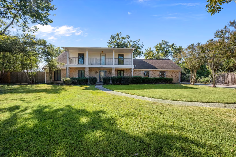 Photo of 4702 Bayou Vista Drive, Houston, TX