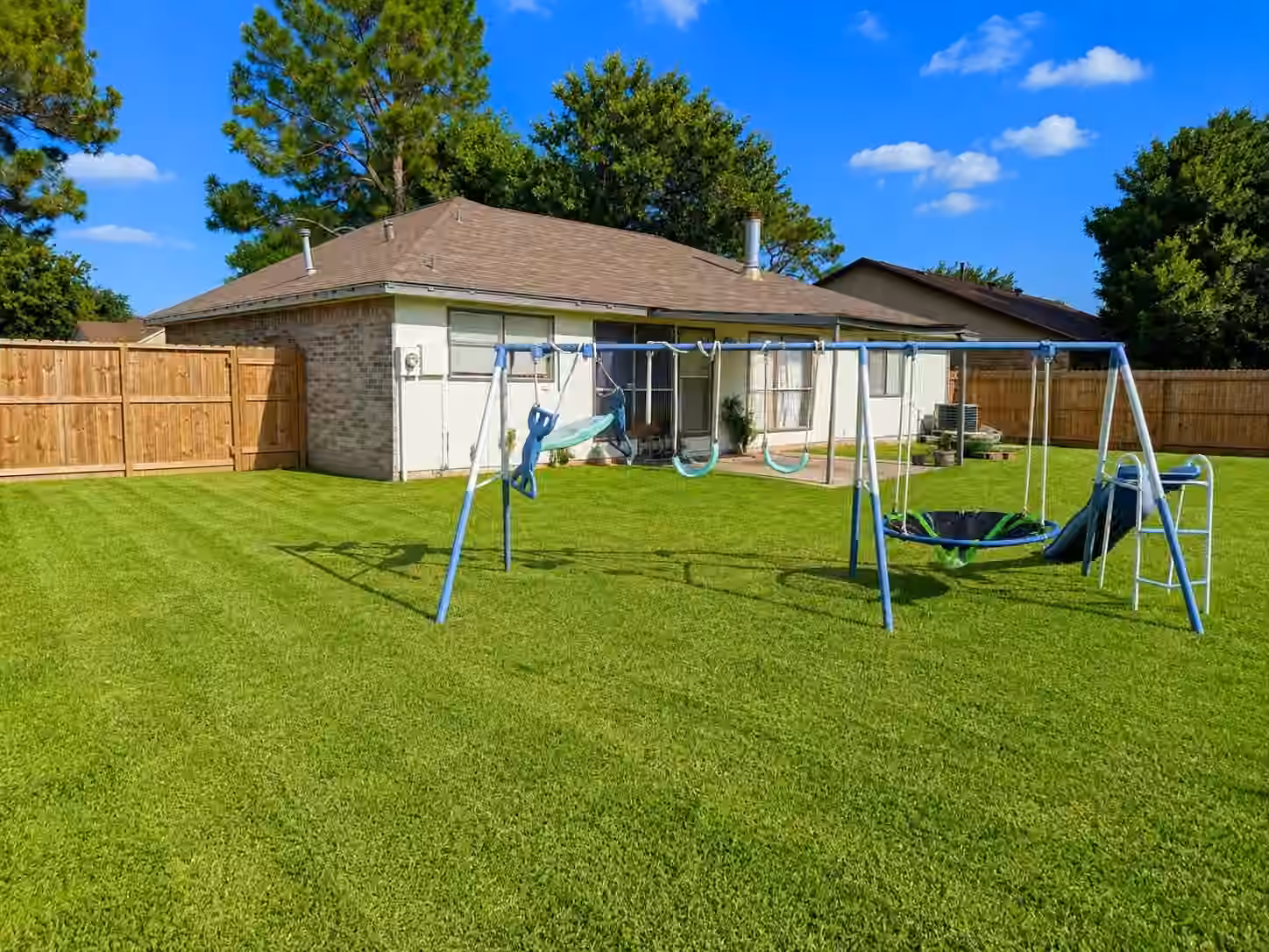 Photo 3 of 7819 Breda Drive, Baytown, TX