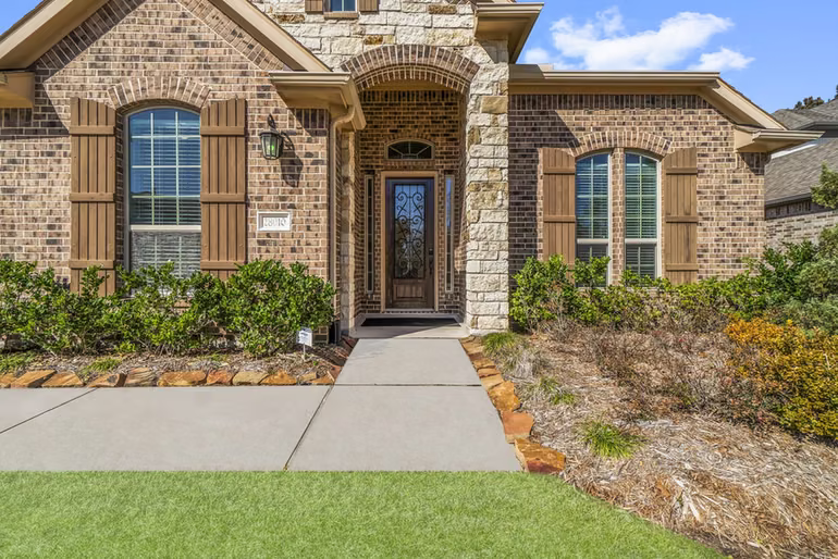 Photo 4 of 28010 Drifters Bend Drive, Spring, TX