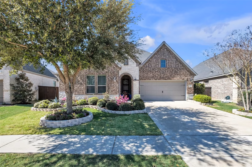 Photo 2 of 2627 Country Lane, Katy, TX