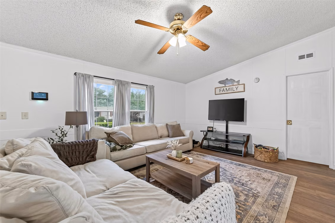 Photo 3 of 16480 Brittany Way, Conroe, TX