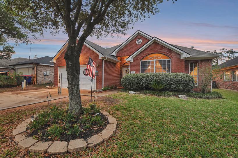Photo 2 of 38114 E Sulphur Creek Drive, Magnolia, TX