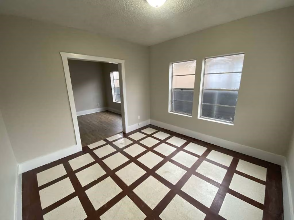 Photo 3 of 8213 E Erath Street, Houston, TX