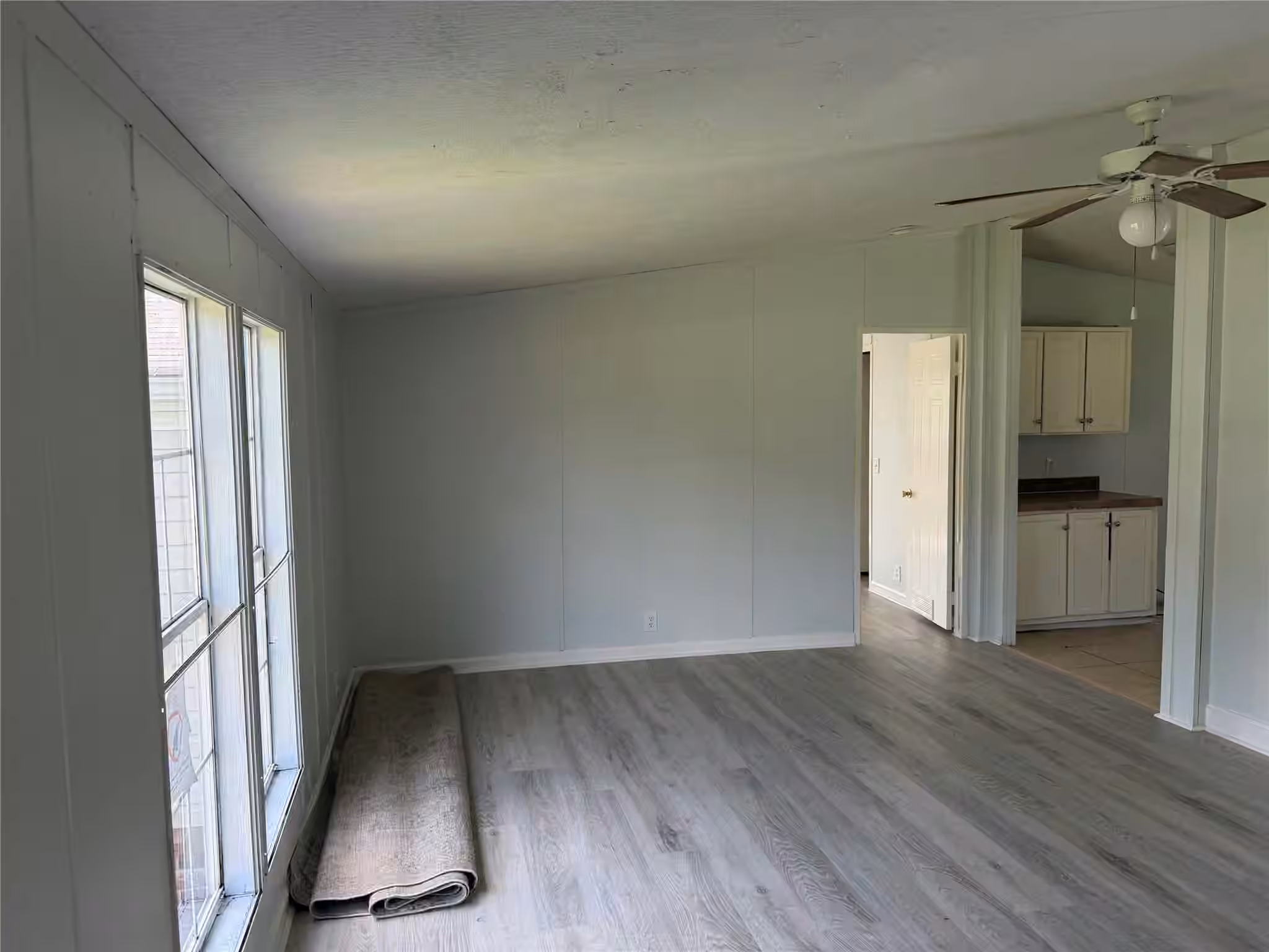 Photo 4 of 16400 Hill Country Drive, Conroe, TX