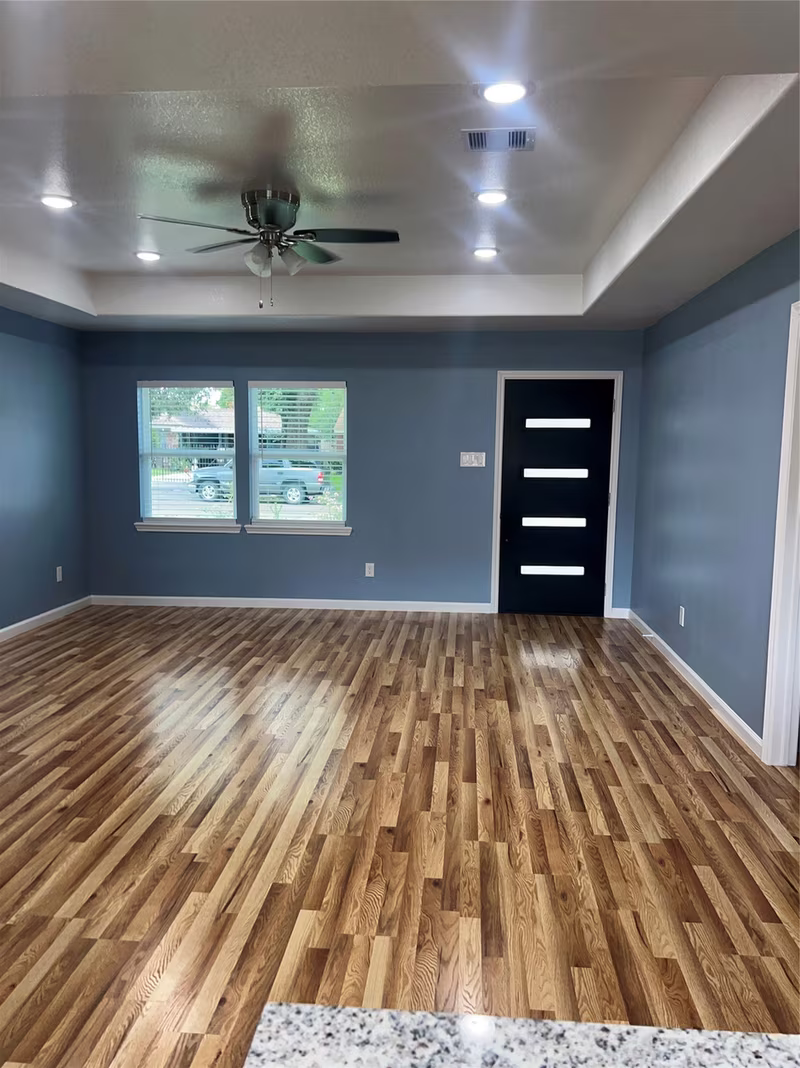 Photo 4 of 7613 Lady Street, Houston, TX