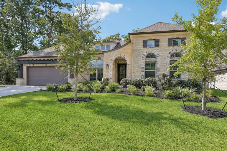Photo 5 of 123 Trailhead Ridge Court, Conroe, TX