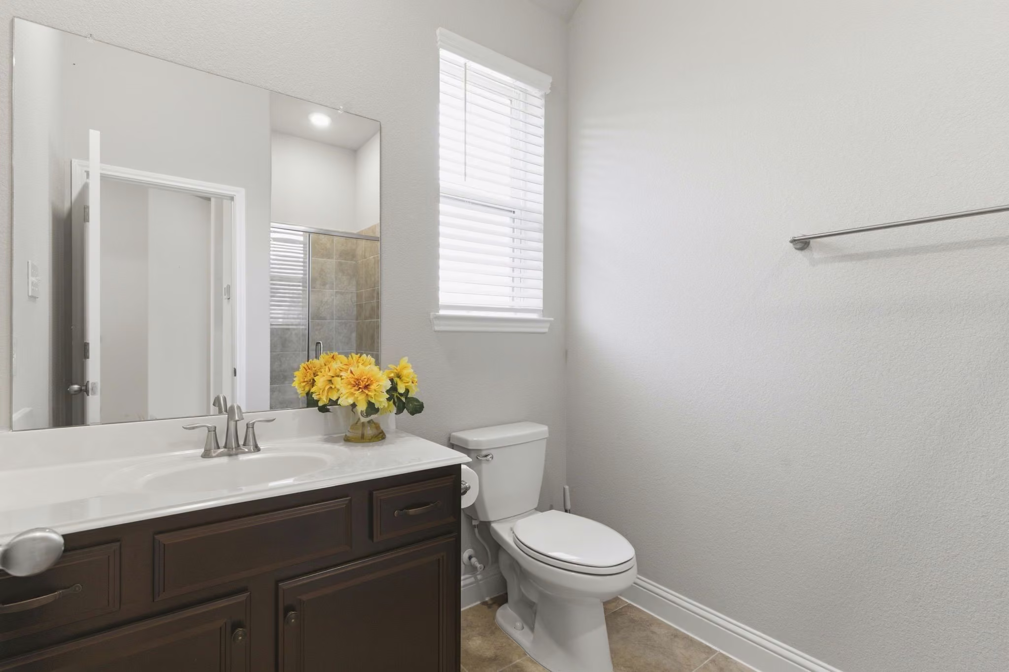 Photo 5 of 6402 Pomegranate Blossom Drive, Katy, TX