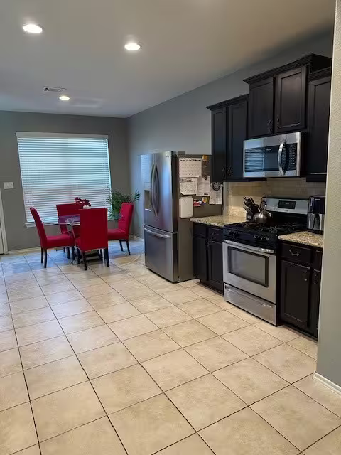 Photo 4 of 3327 Atherton Ridge Lane, Houston, TX