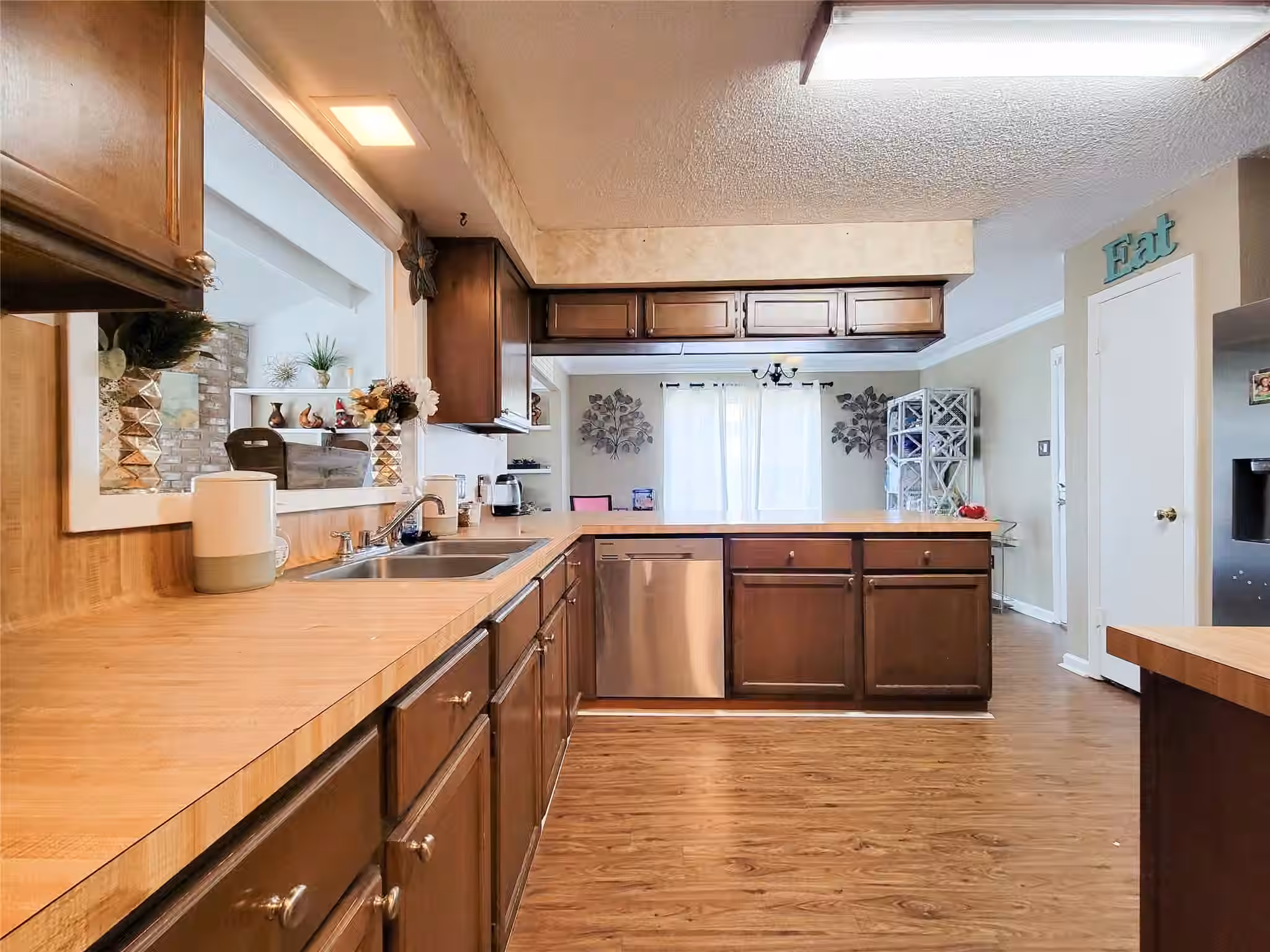 Photo 5 of 5414 Sweetwind Lane, Spring, TX