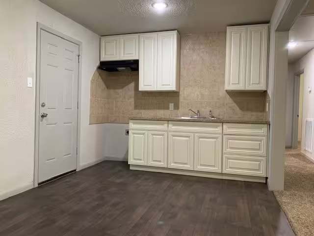 Photo 3 of 3107 Friar Point Road, Houston, TX