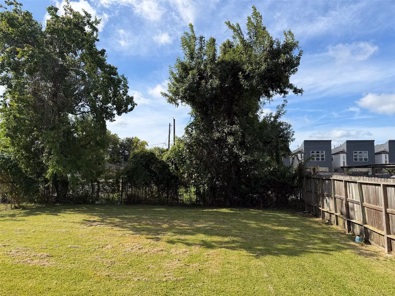 Photo 4 of 4514 Providence Street, Houston, TX