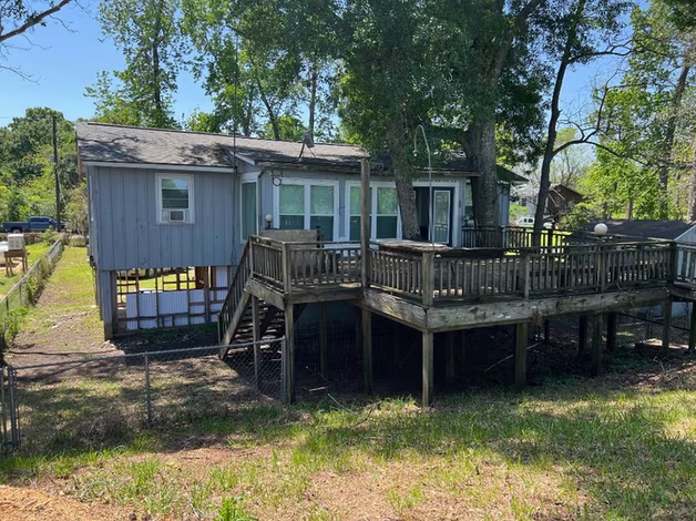 Photo 4 of 1813 County Road 1333, Liberty, TX