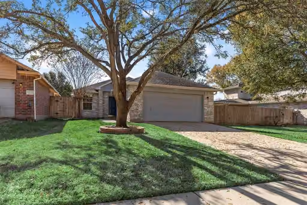 Photo 3 of 12235 Innisfall Circle, Tomball, TX