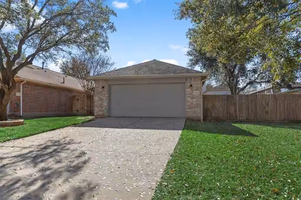 Photo 4 of 12235 Innisfall Circle, Tomball, TX