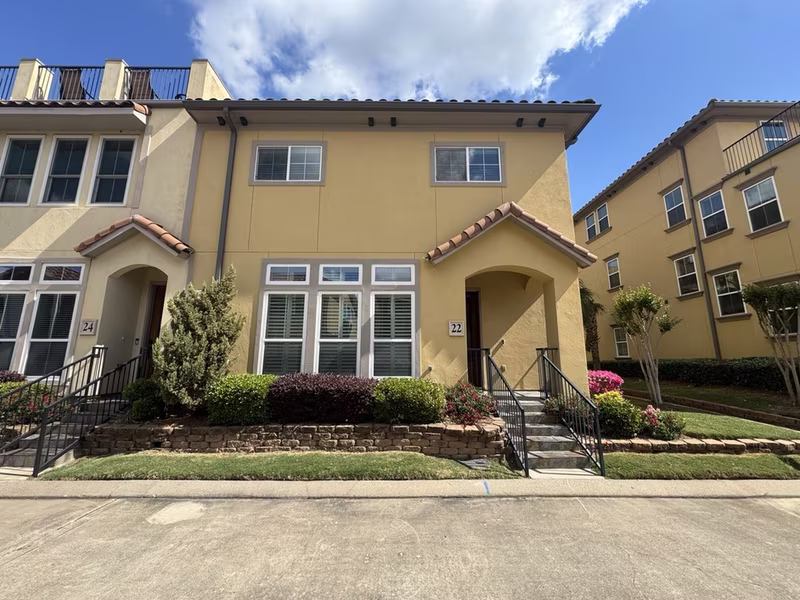 Photo of 22 W Oaks Drive, Pasadena, TX 77058