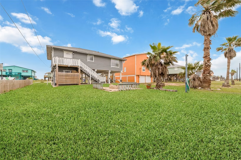 Photo 7 of 610 Seashell Drive, Freeport, TX