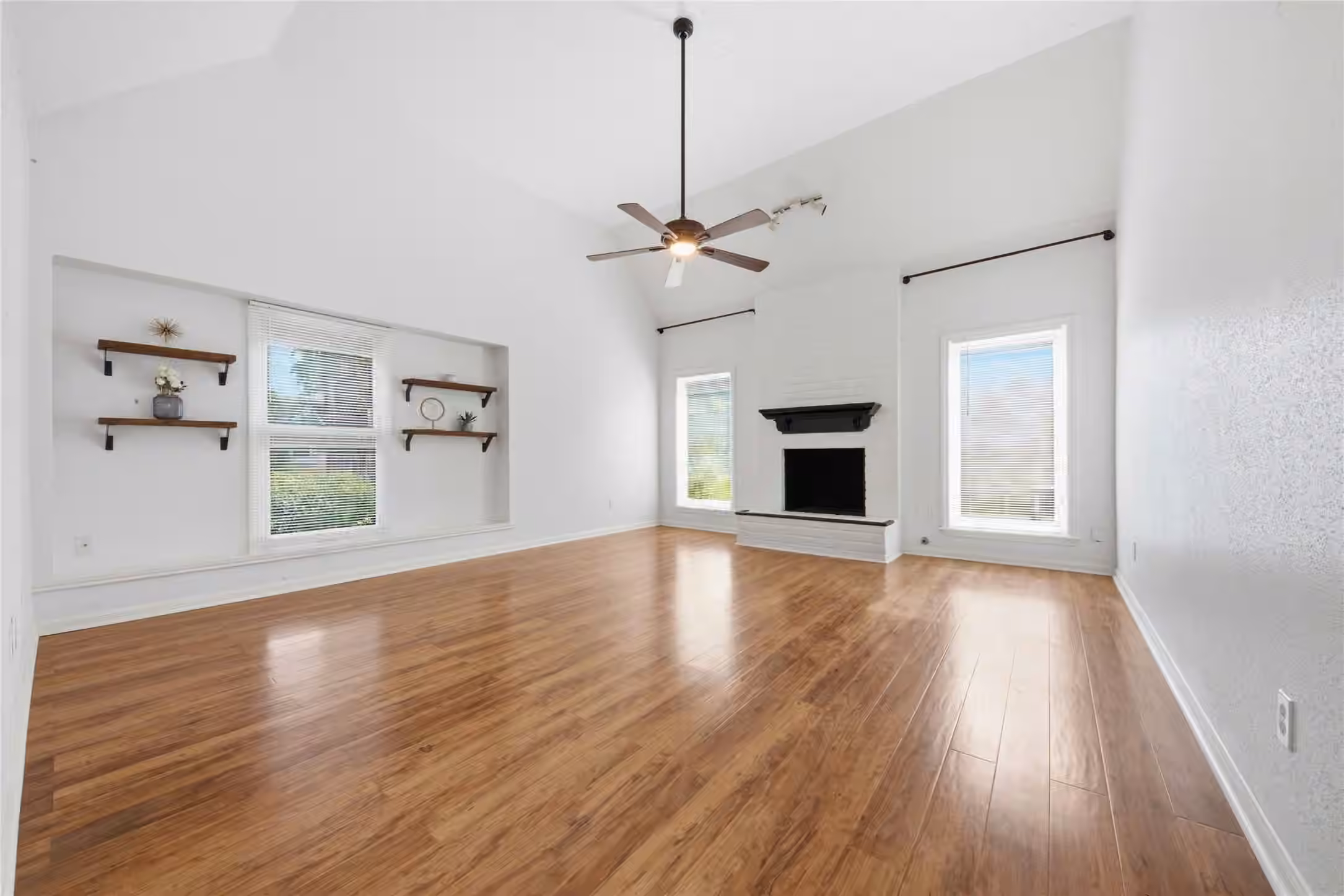 Photo 6 of 518 Rozelle Avenue, Sugar Land, TX