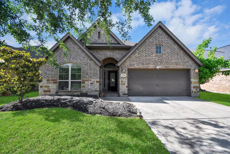 Photo 2 of 2918 Garden River Lane, Richmond, TX
