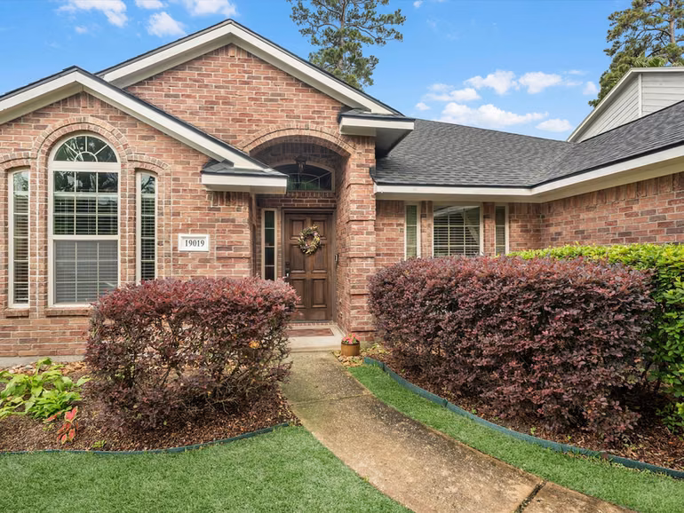 Photo 2 of 19019 Relay Rd, Humble, TX