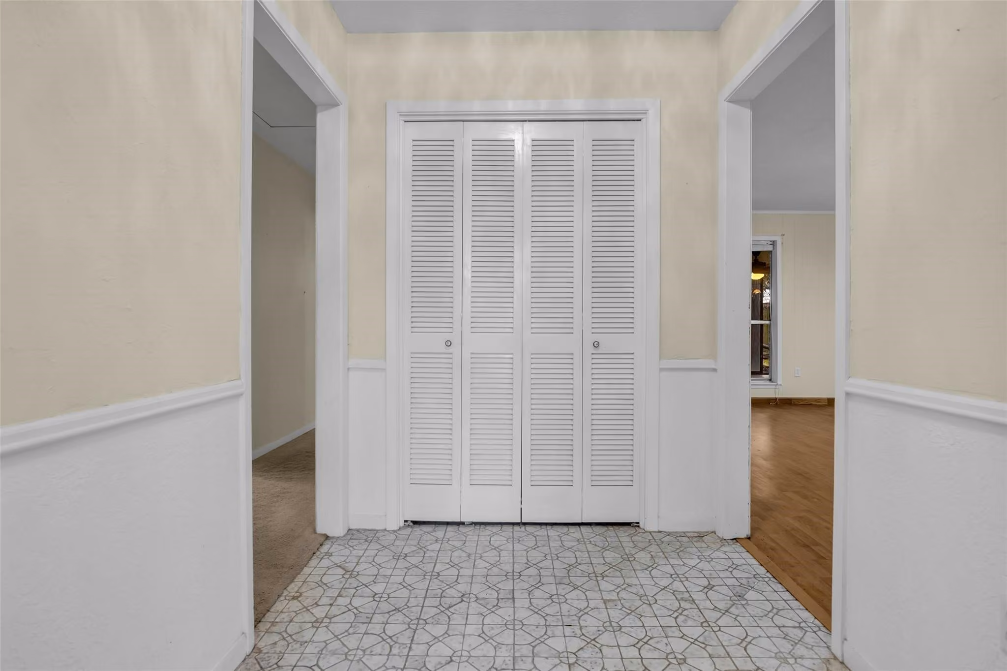 Photo 3 of 10002 Pinehurst Street, Baytown, TX