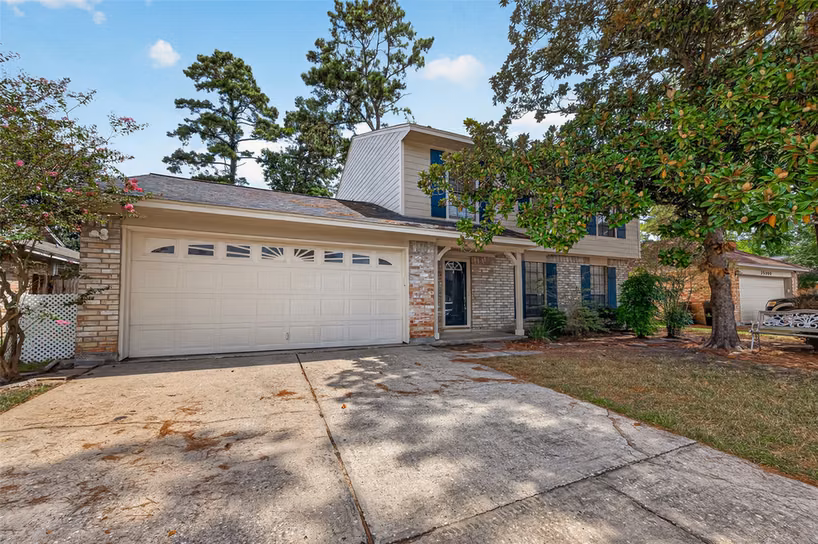 Photo 2 of 25310 Mill Pond Lane, Spring, TX