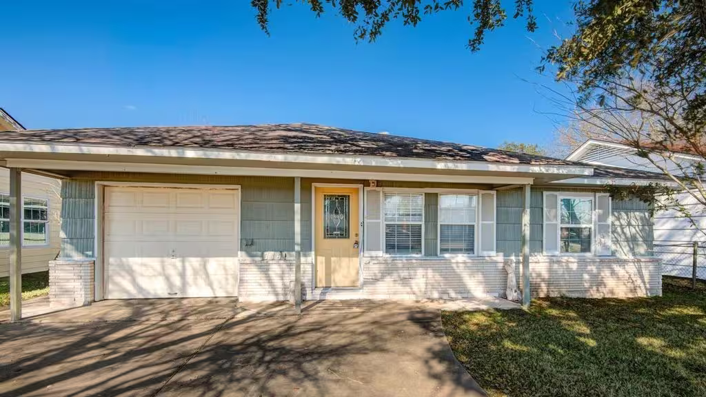Photo of 714 W 7th Street, Freeport, TX