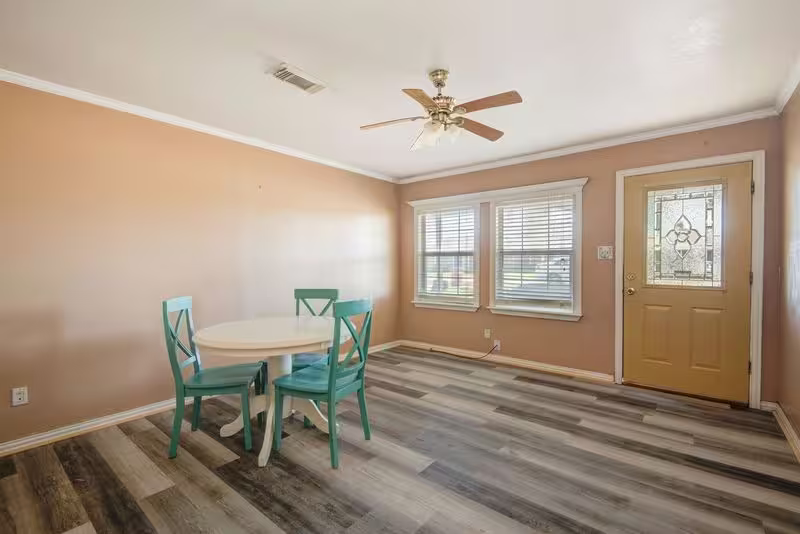 Photo 7 of 714 W 7th Street, Freeport, TX