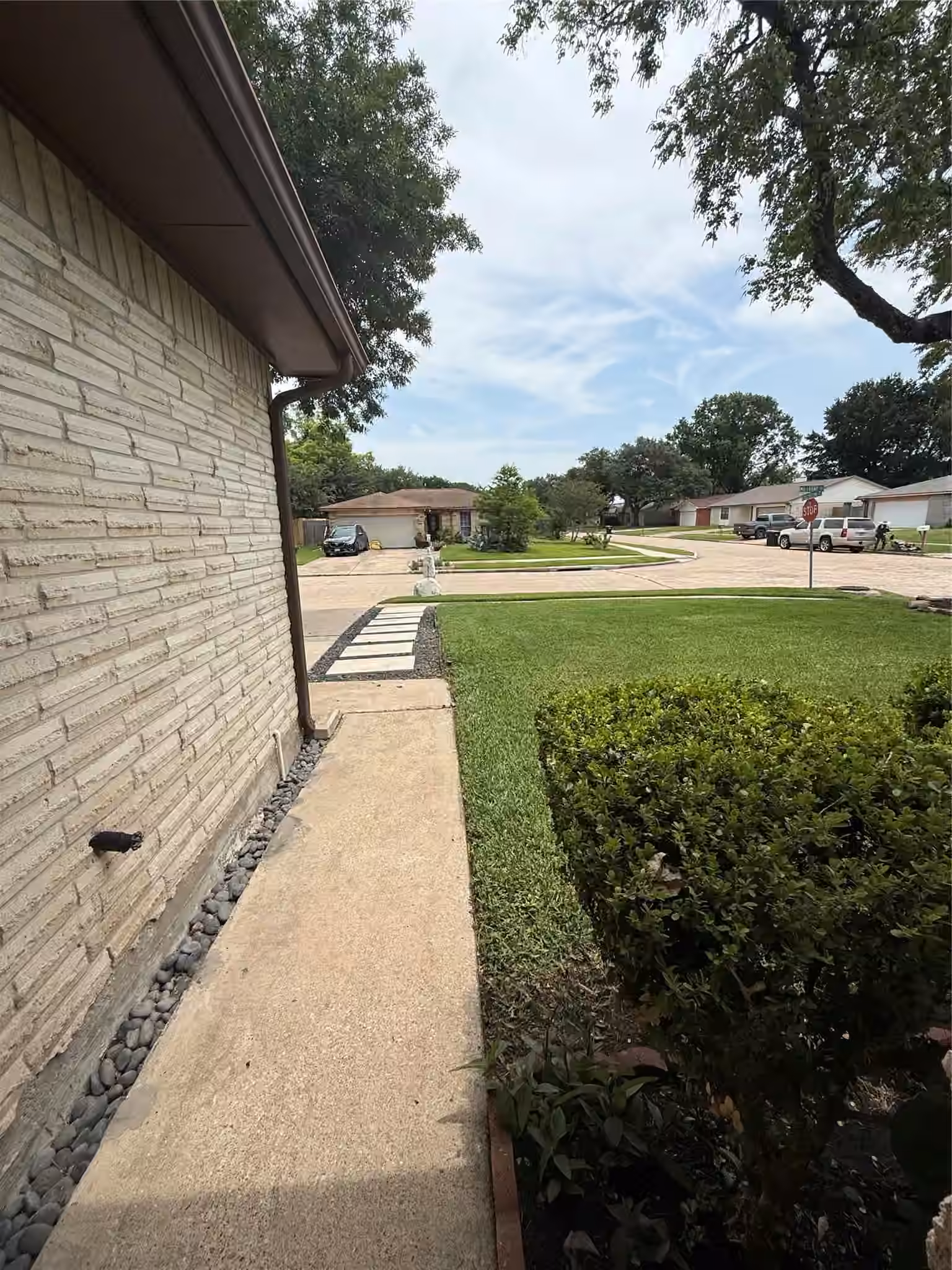 Photo 5 of 7303 Millbrae Lane, Houston, TX