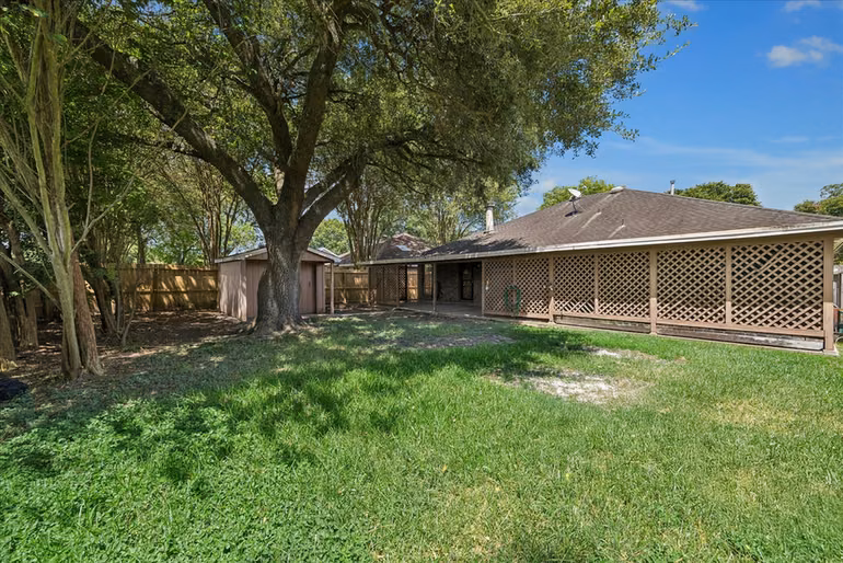 Photo 5 of 4330 Glen Avon Drive, Pasadena, TX