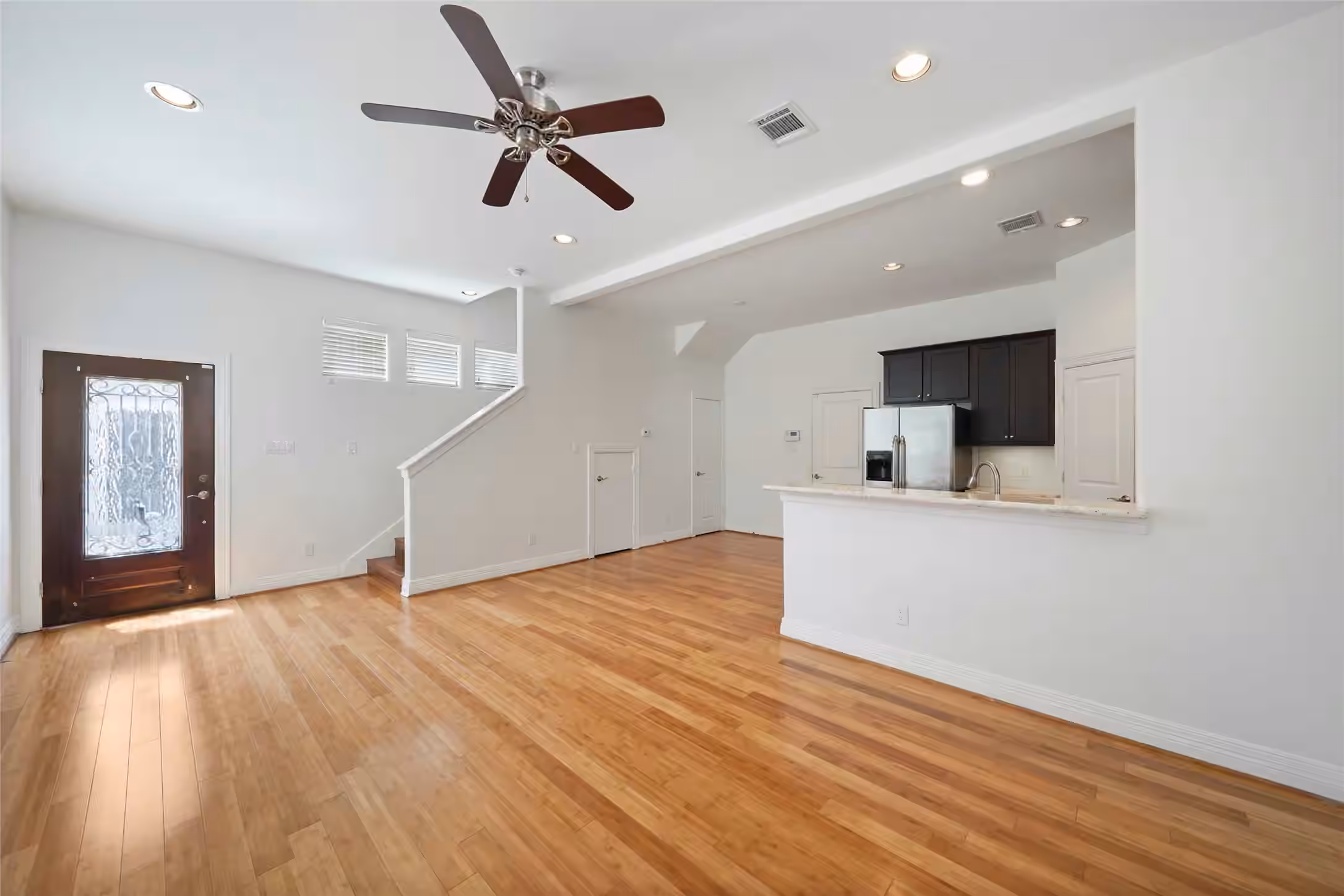Photo 3 of 724 Link Road, Houston, TX