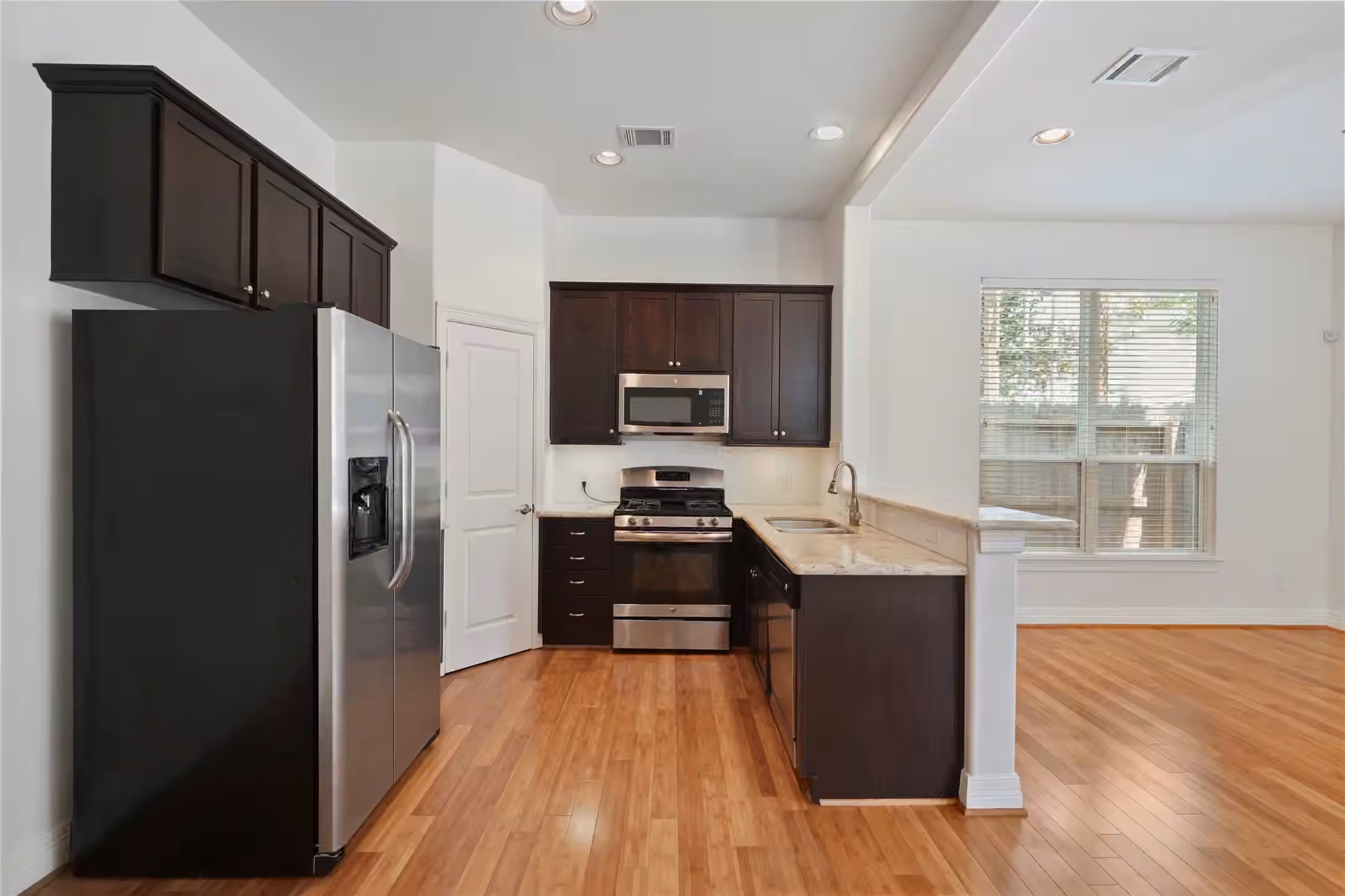 Photo 6 of 724 Link Road, Houston, TX
