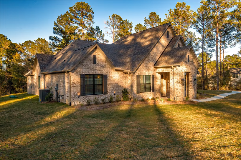 Photo 3 of 8915 Cedar Meadow Lane, Plantersville, TX