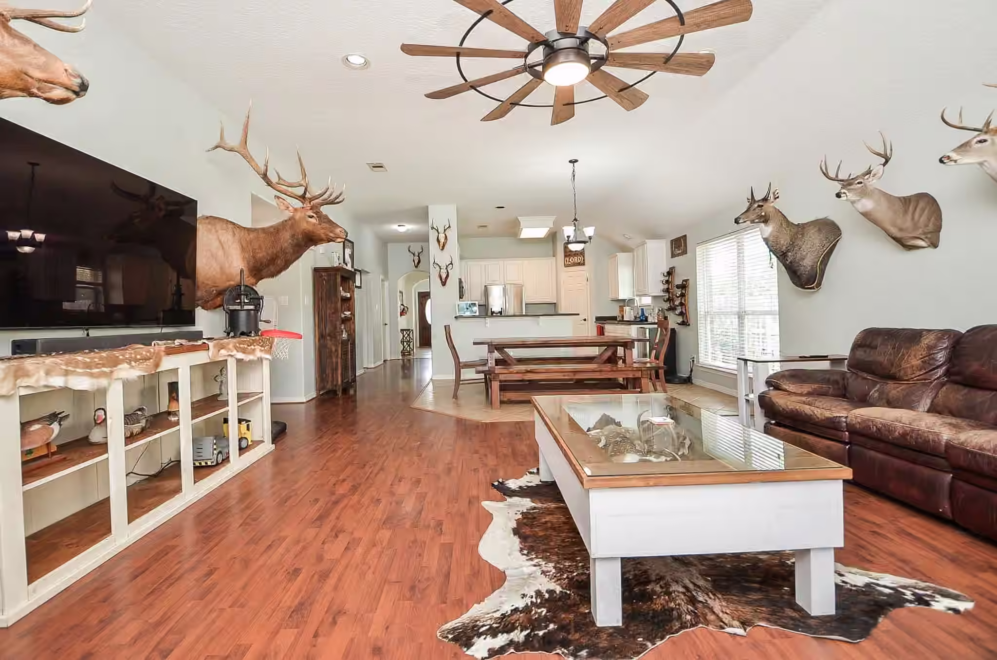 Photo 6 of 6318 Lake Chase Court, Katy, TX