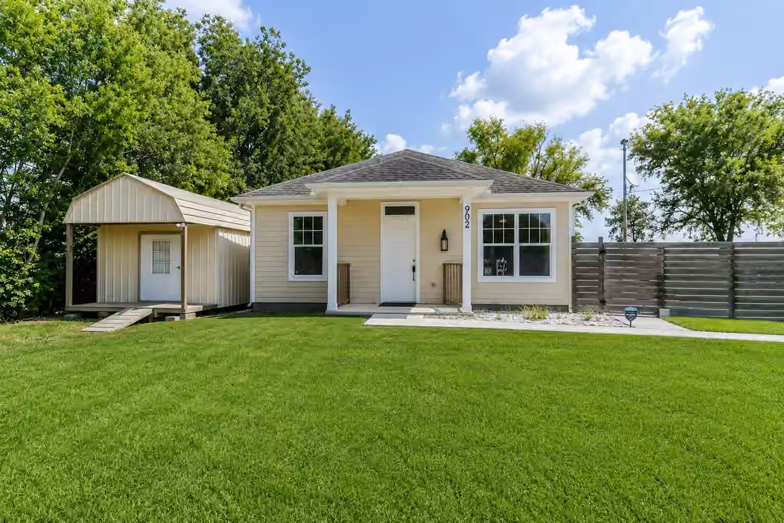 Photo of 902 Virginia Avenue, League City, TX 77573