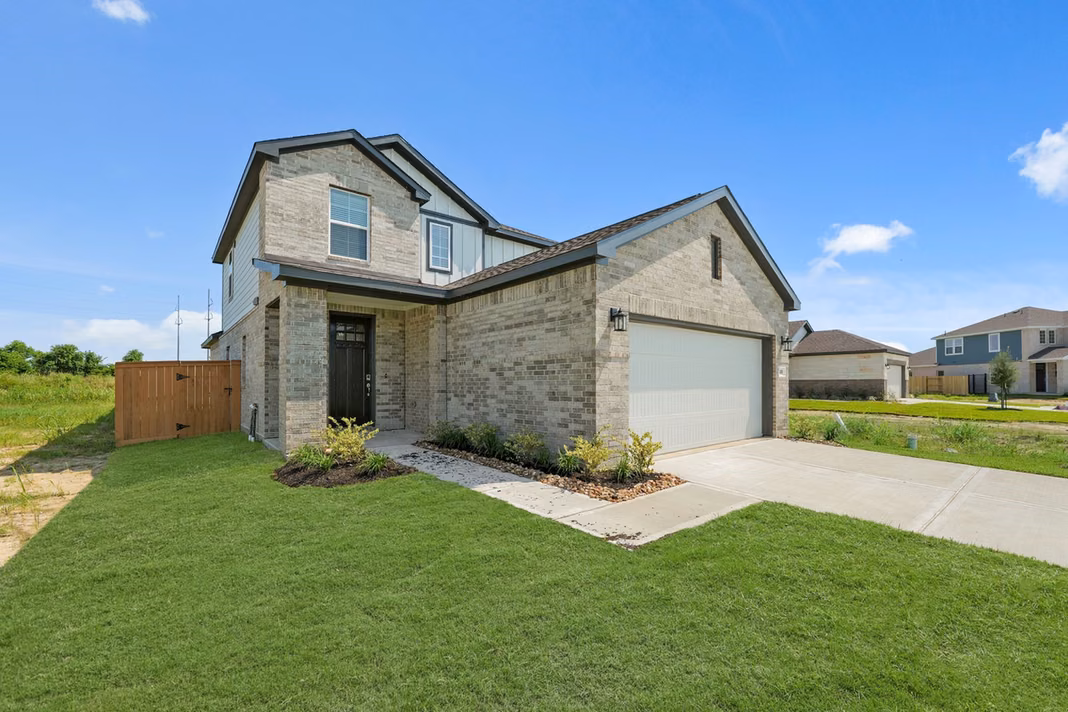 Photo 4 of 420 Long Branch Drive, Dayton, TX