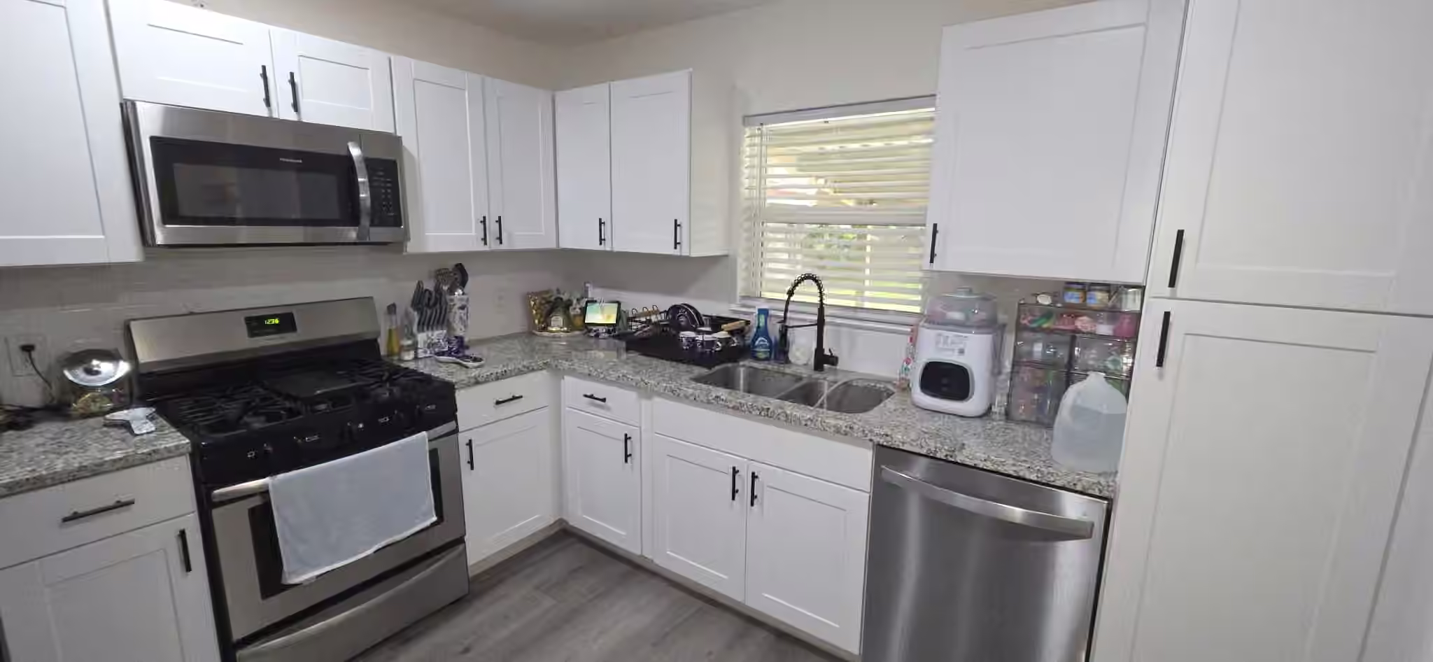 Photo 6 of 2303 Thomas Avenue, Pasadena, TX