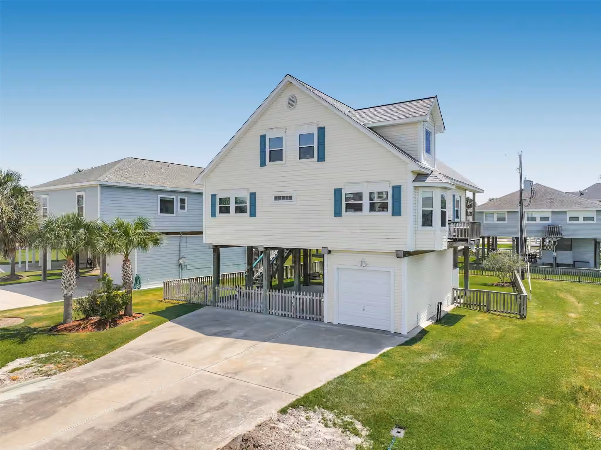 Photo of 13925 Pirates Beach Boulevard, Galveston, TX 77554