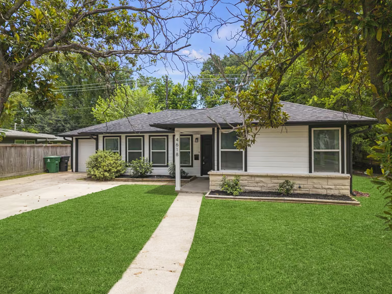 Photo of 4618 Ella Boulevard, Houston, TX