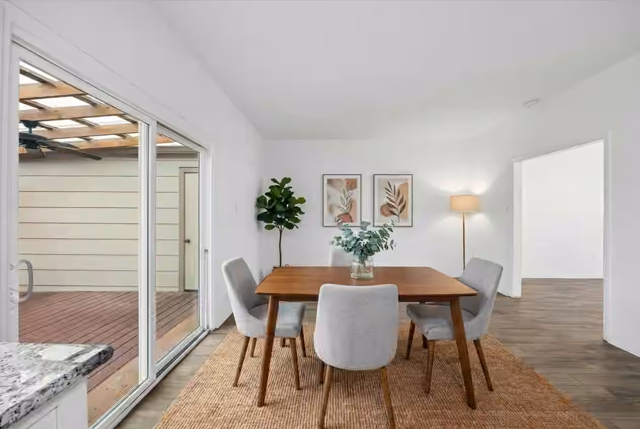 Photo 3 of 840 Threadneedle Street 207, Houston, TX