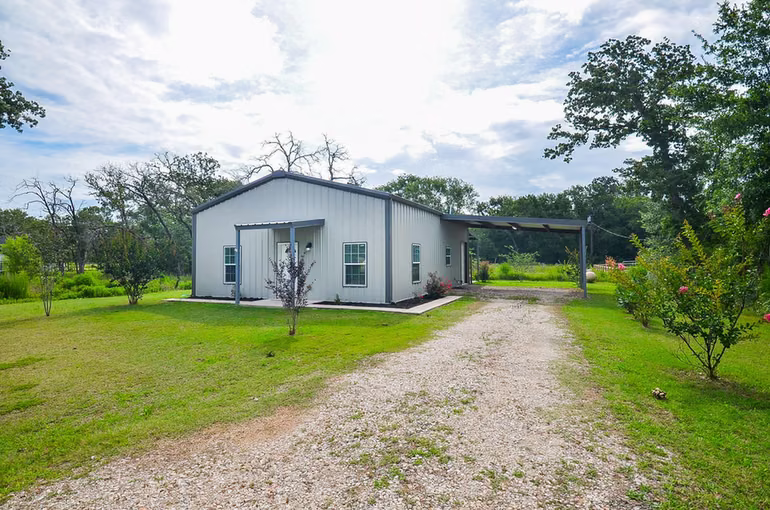 Photo 2 of 24719 Roscommon, Hempstead, TX
