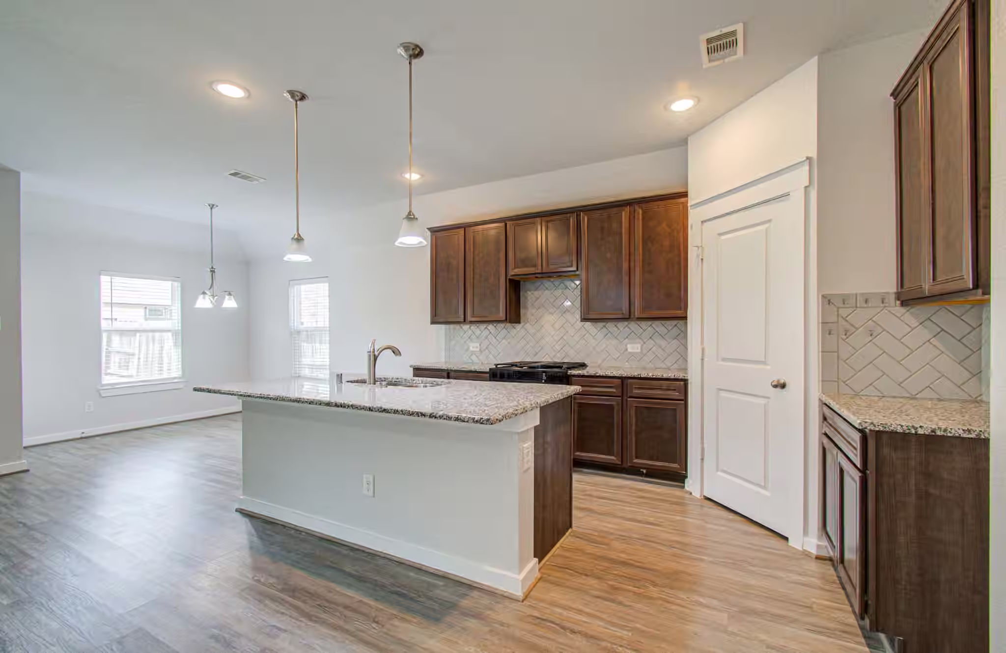 Photo 2 of 15435 Aberdeen Wood Drive, Humble, TX