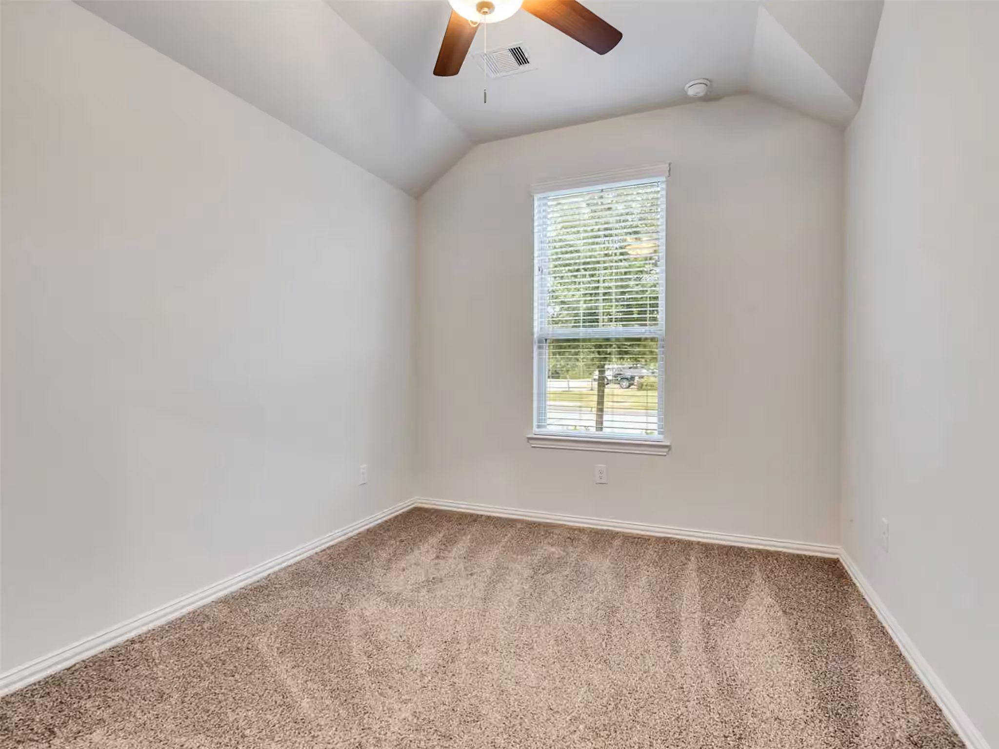 Photo 7 of 16923 Lagos Lane, Crosby, TX