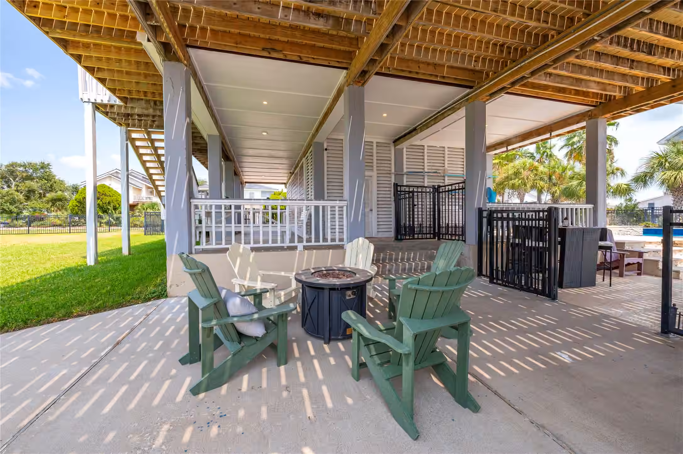 Photo 3 of 1331 Coral Way, Tiki Island, TX