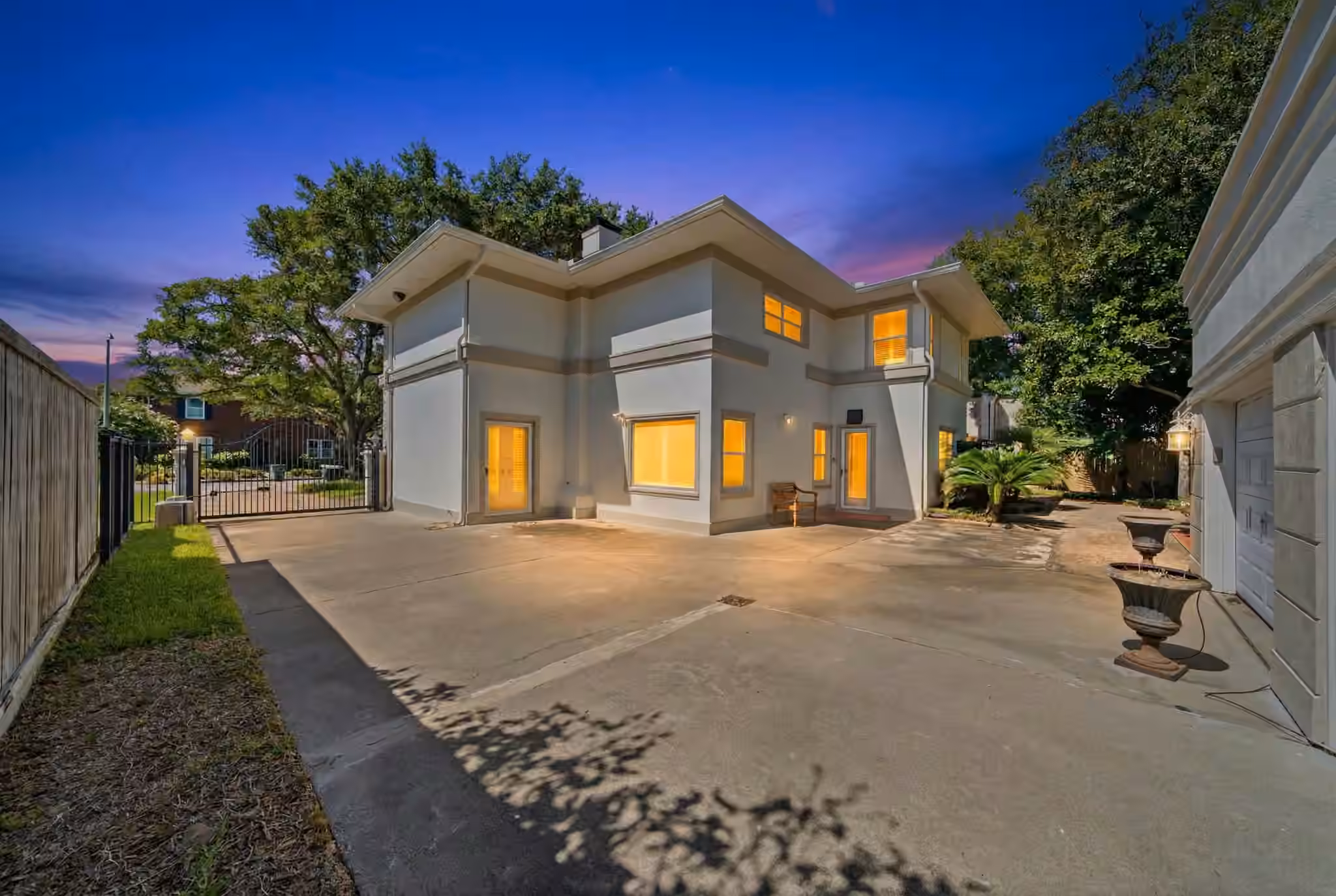 Photo 3 of 4814 Denver Drive, Galveston, TX