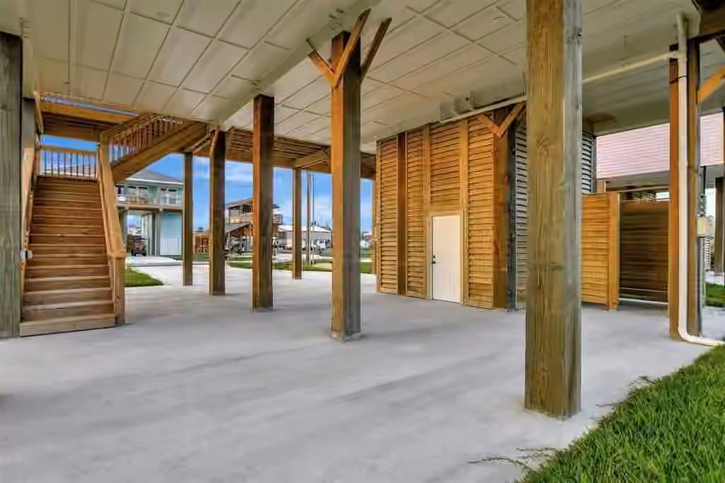 Photo 4 of 120 Jewel Drive, Crystal Beach, TX