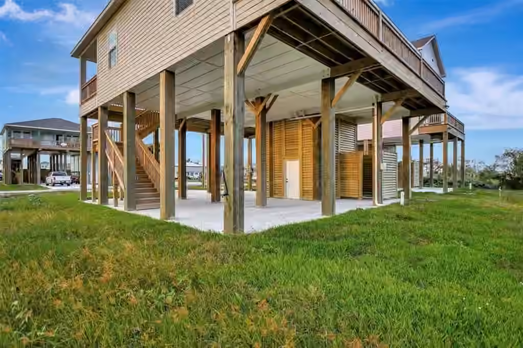 Photo 5 of 120 Jewel Drive, Crystal Beach, TX